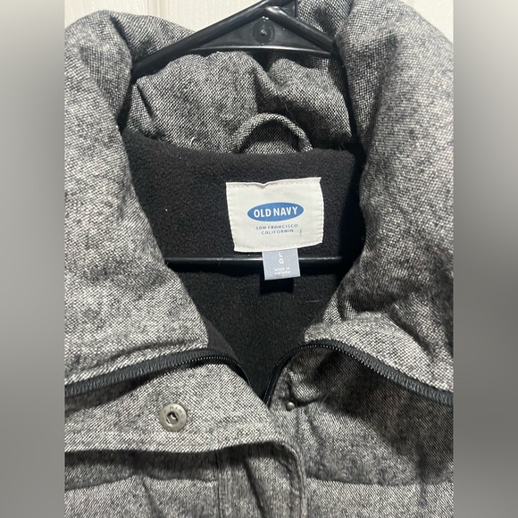 Women’s L Gray Old Navy Puffer Vest - Picture 3 of 3